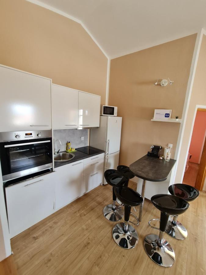 Apartman ˝Abaza˝ Vir Eksteriør billede